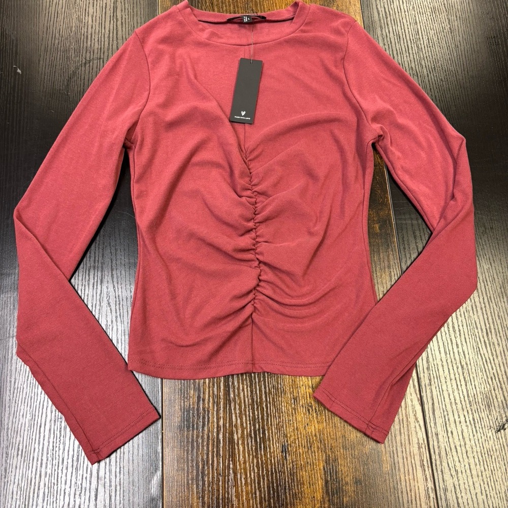 NEW NWT Lulu's Casual‎ Energy Berry Pink Ruched Long Sleeve Crew Neck Top Large